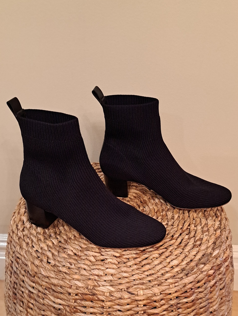 Everlane Womens The Glove Preppy Stetch Black‎ Ribbed Fabric 2" Ankle Boots 8.5